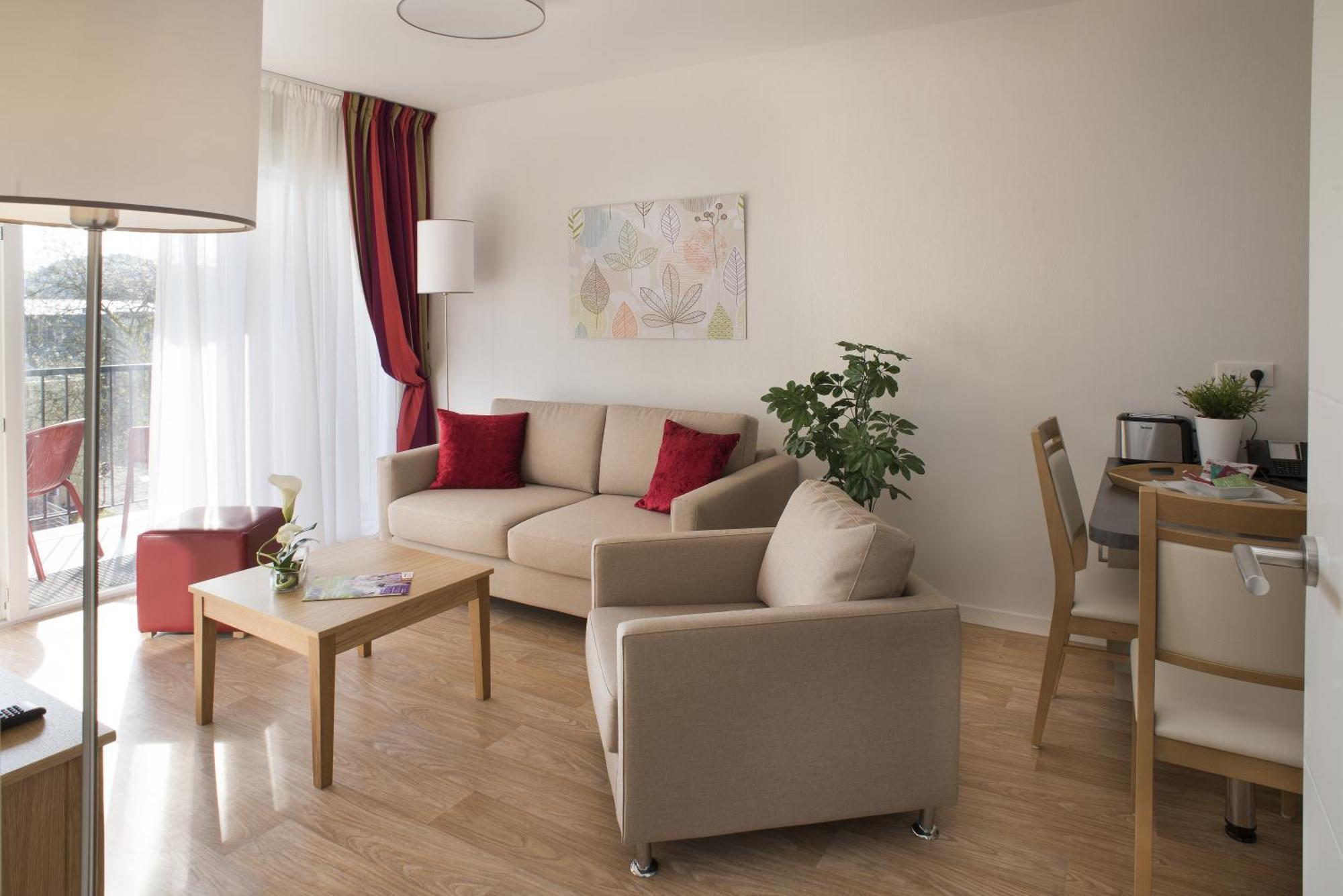 Domitys Les Greements D'Or - Residence Seniors ドゥアルヌネ エクステリア 写真