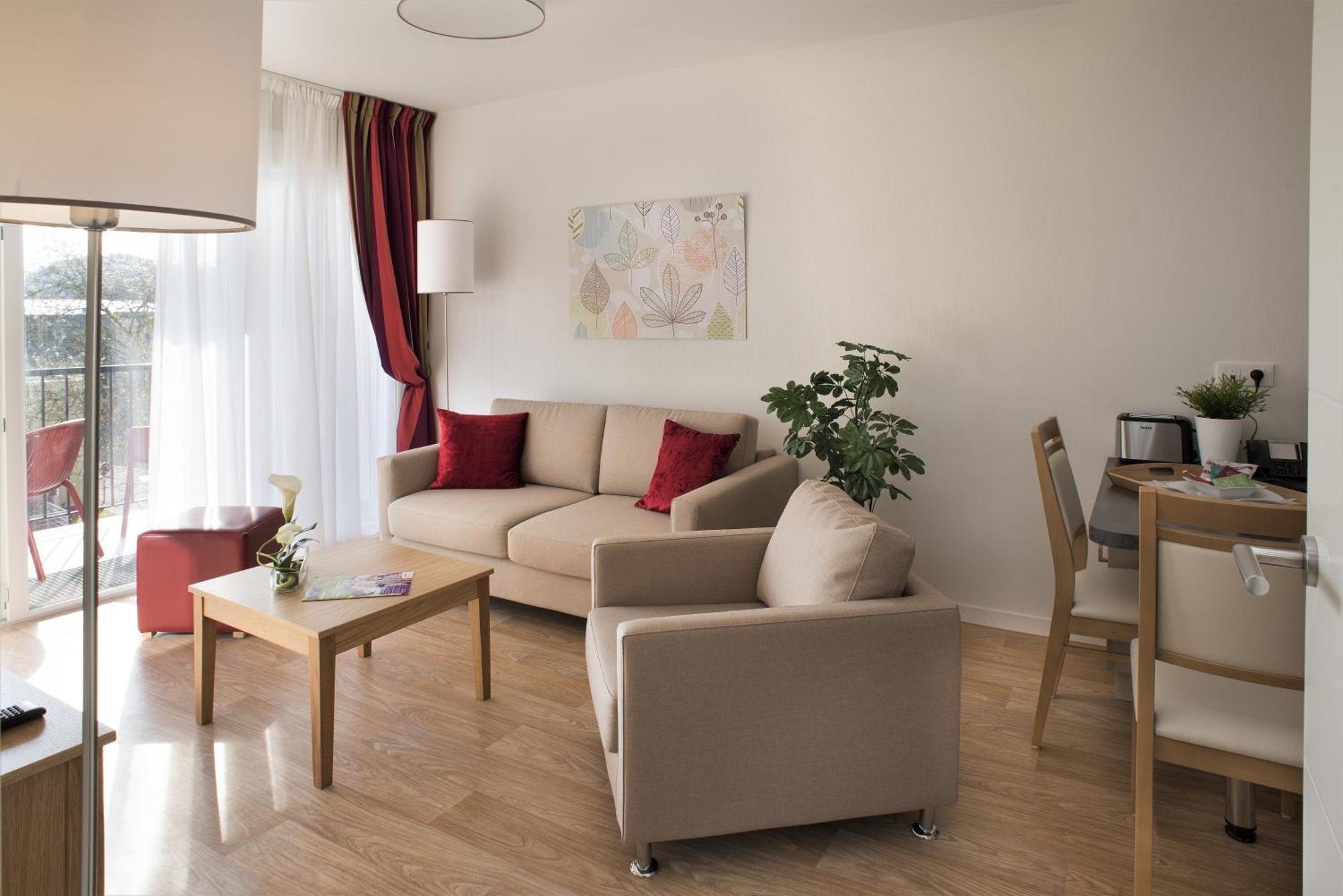 Domitys Les Greements D'Or - Residence Seniors ドゥアルヌネ エクステリア 写真